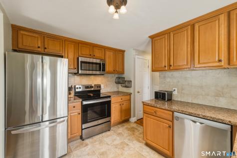 66 Sampson Street West Hartford CT 06110