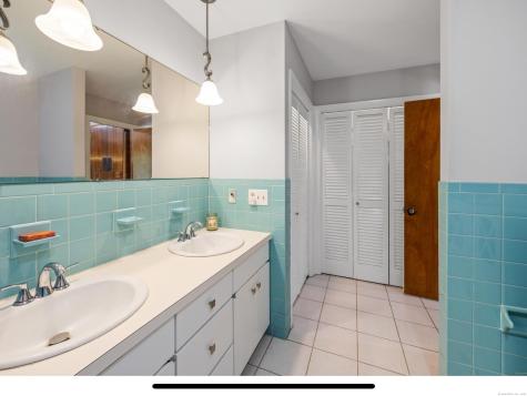 28 Fluery Drive Stafford CT 06076