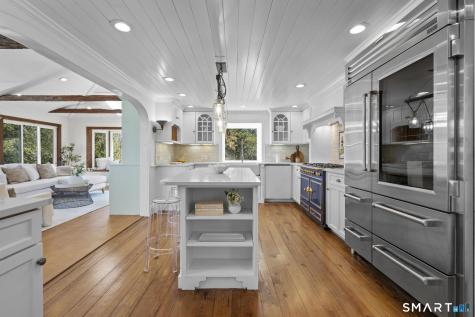 1090 Ridgefield Road Wilton CT 06897