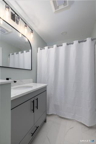 20 Longwood Drive Naugatuck CT 06770