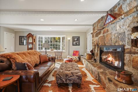 82 Simpaug Turnpike Redding CT 06896
