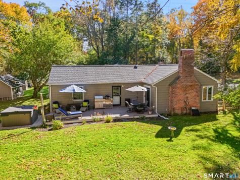 82 Simpaug Turnpike Redding CT 06896