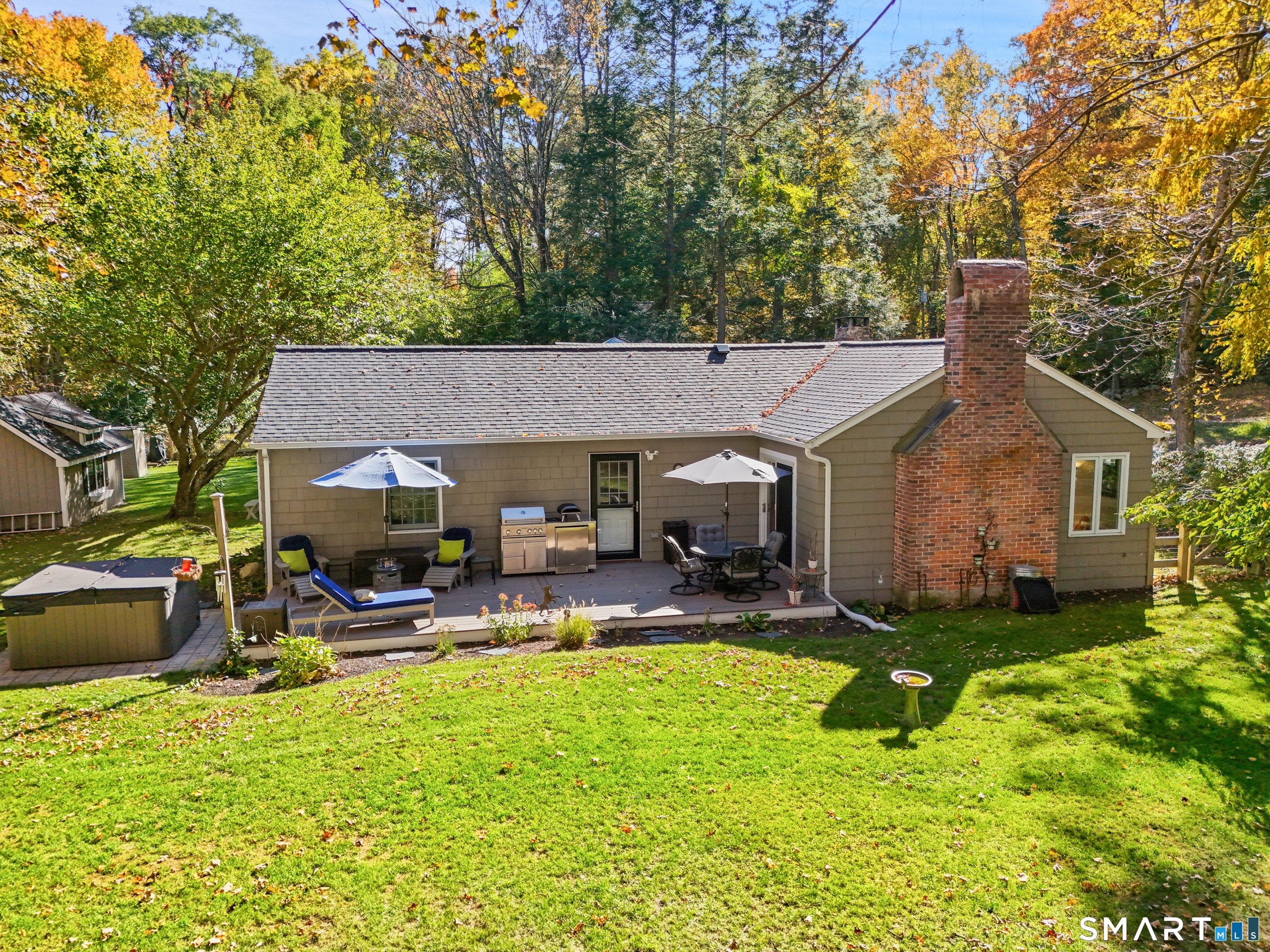 82 Simpaug Turnpike Redding CT 06896