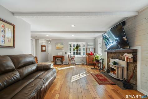 82 Simpaug Turnpike Redding CT 06896