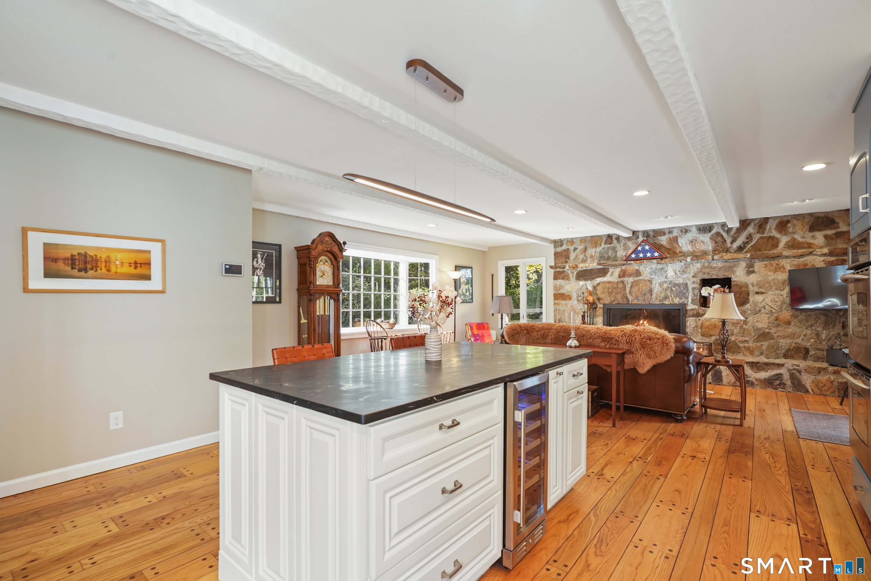 82 Simpaug Turnpike Redding CT 06896