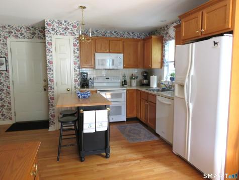 88 Dundee Drive Cheshire CT 06410