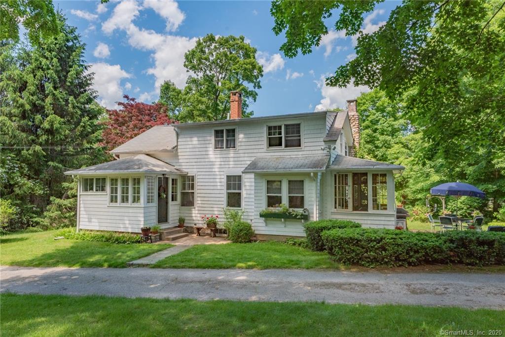 10 Dennison Lane Essex CT 06426