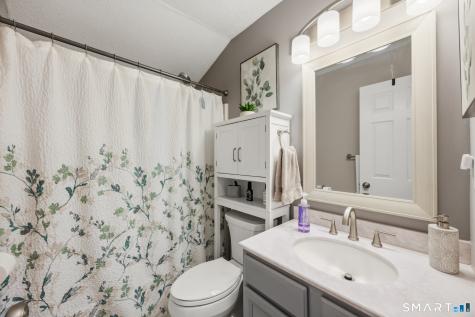 19 Lake Avenue West Haven CT 06516