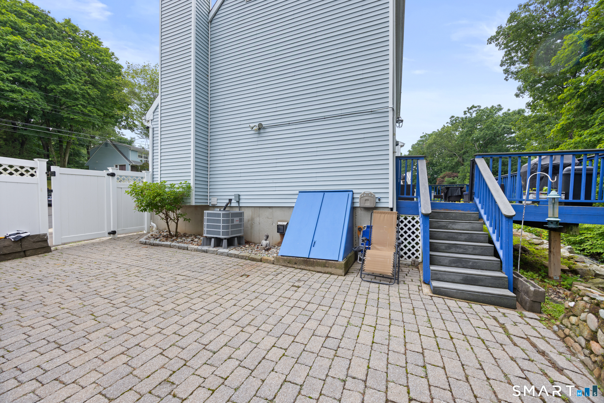 19 Lake Avenue West Haven CT 06516