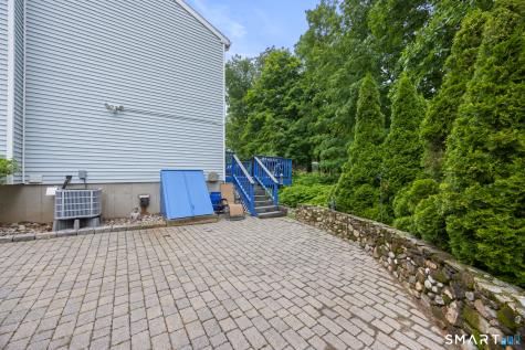 19 Lake Avenue West Haven CT 06516