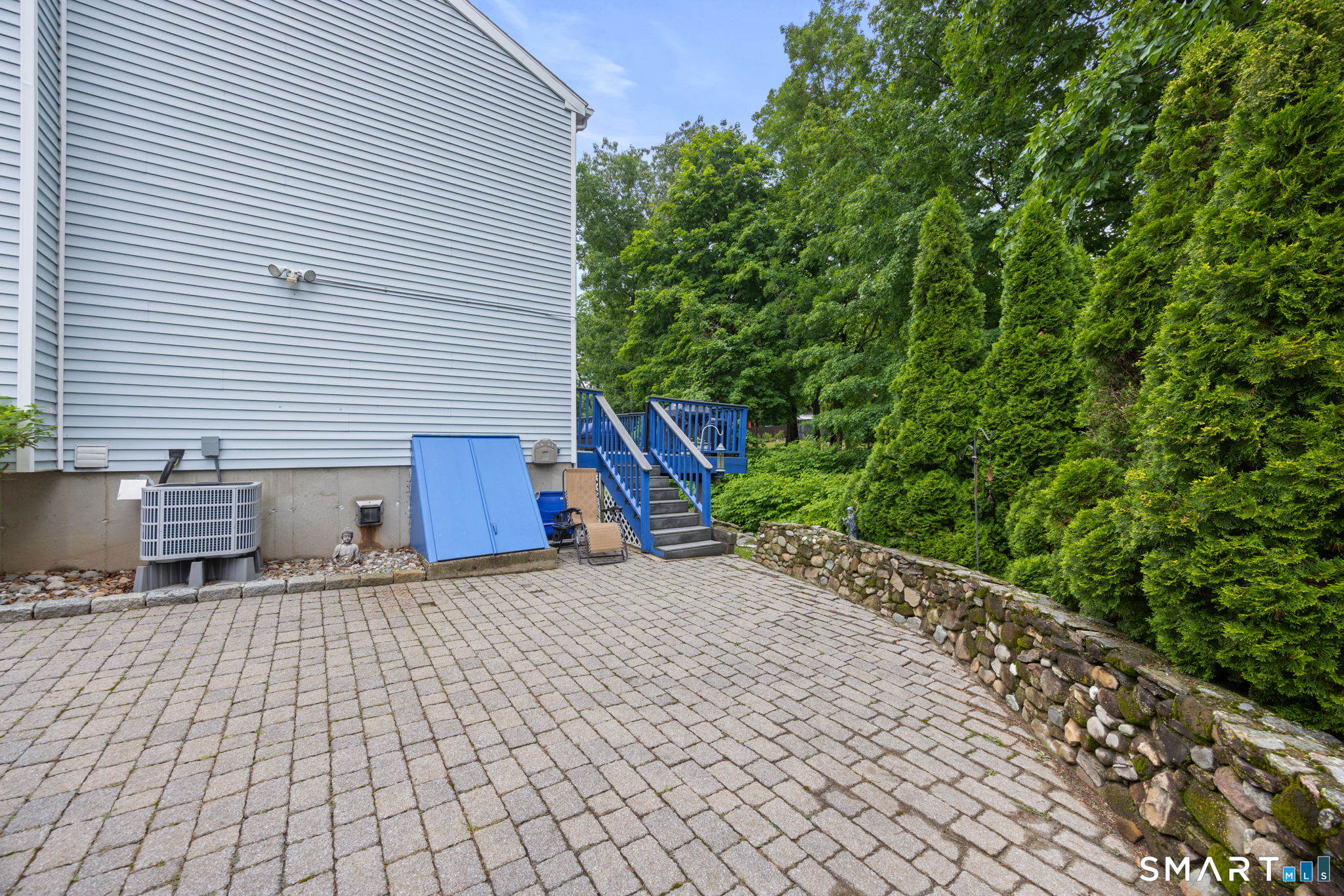 19 Lake Avenue West Haven CT 06516