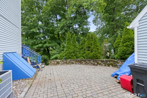 19 Lake Avenue West Haven CT 06516