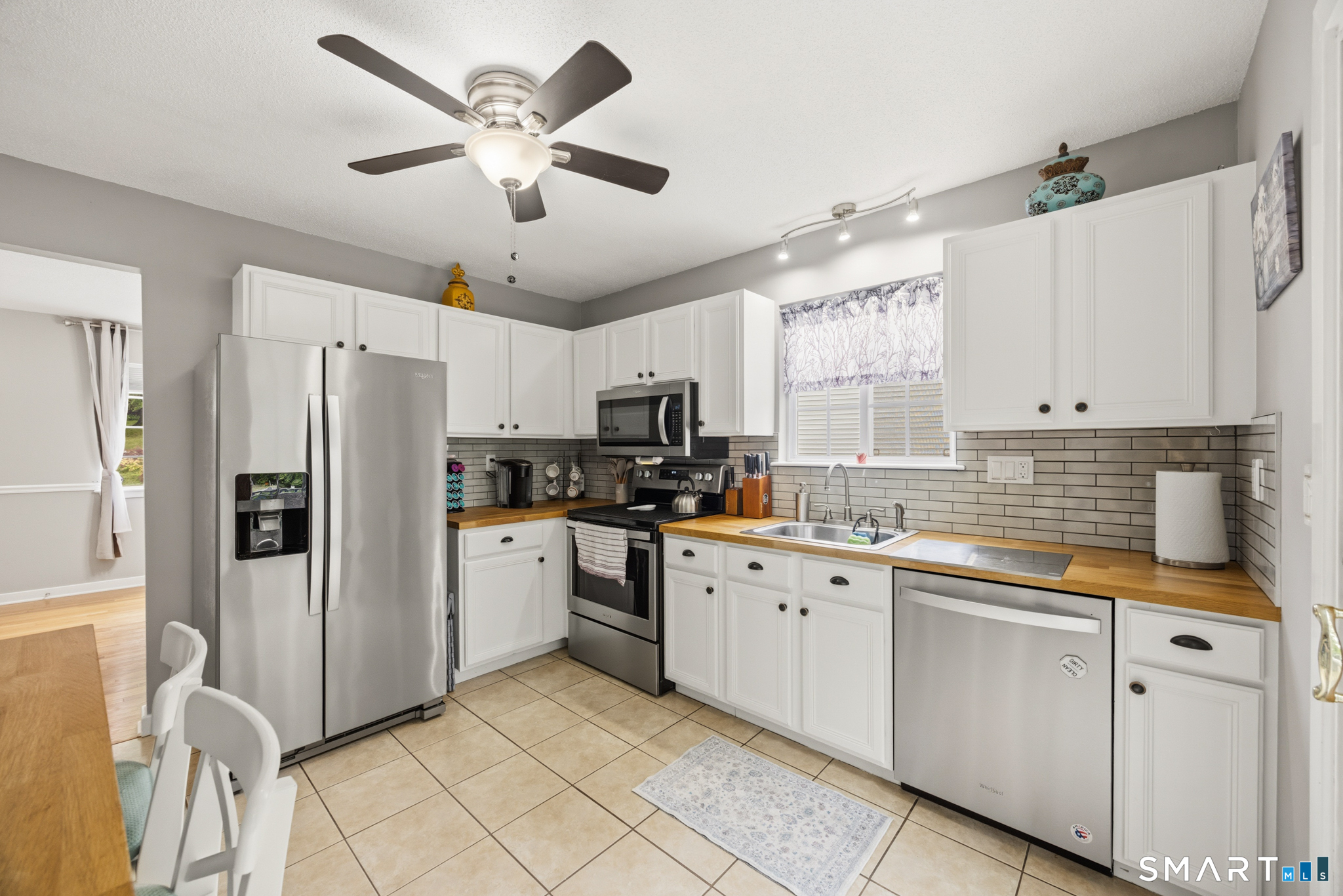 19 Lake Avenue West Haven CT 06516