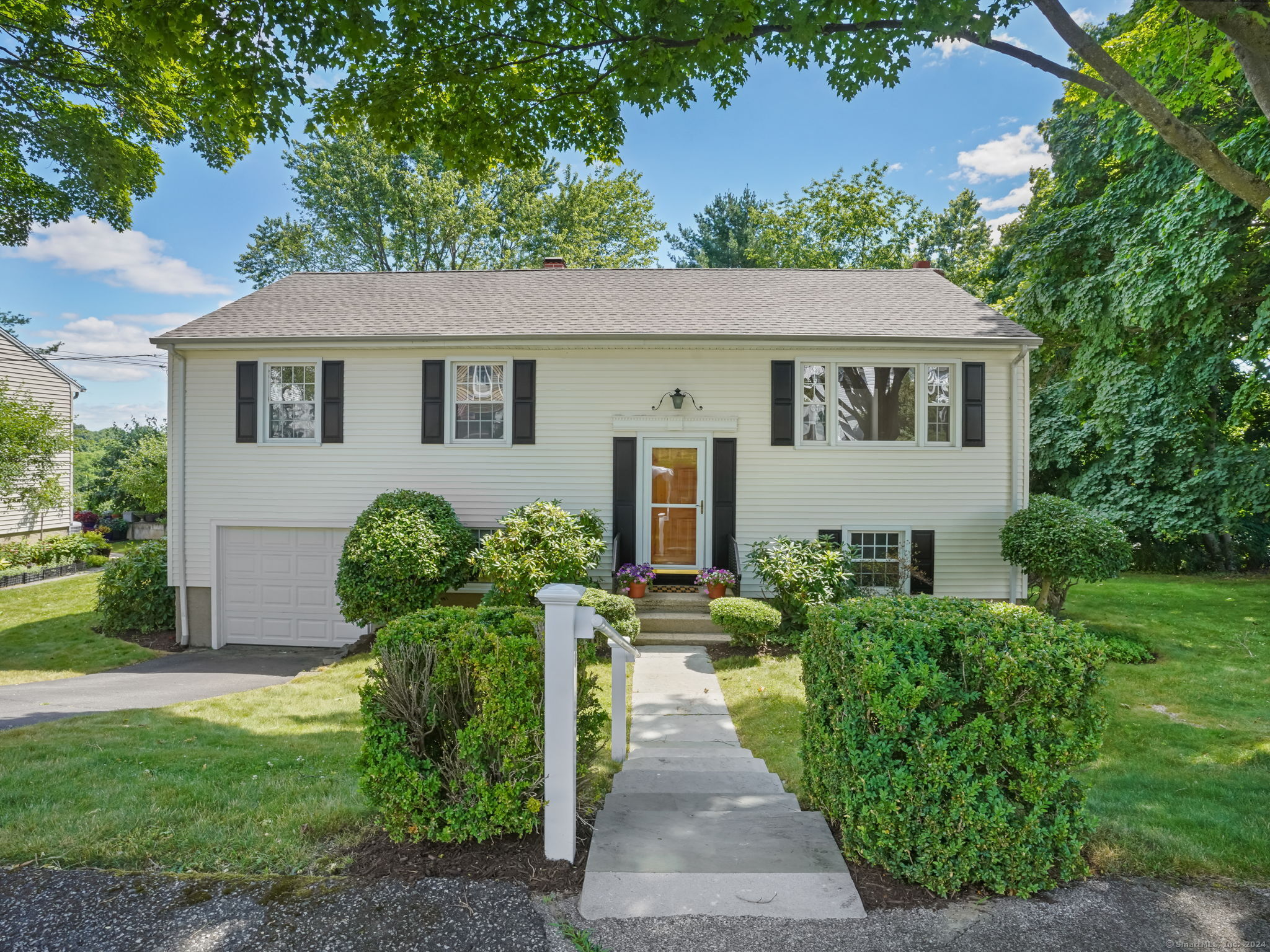 65 Cambridge Drive Greenwich CT 06831