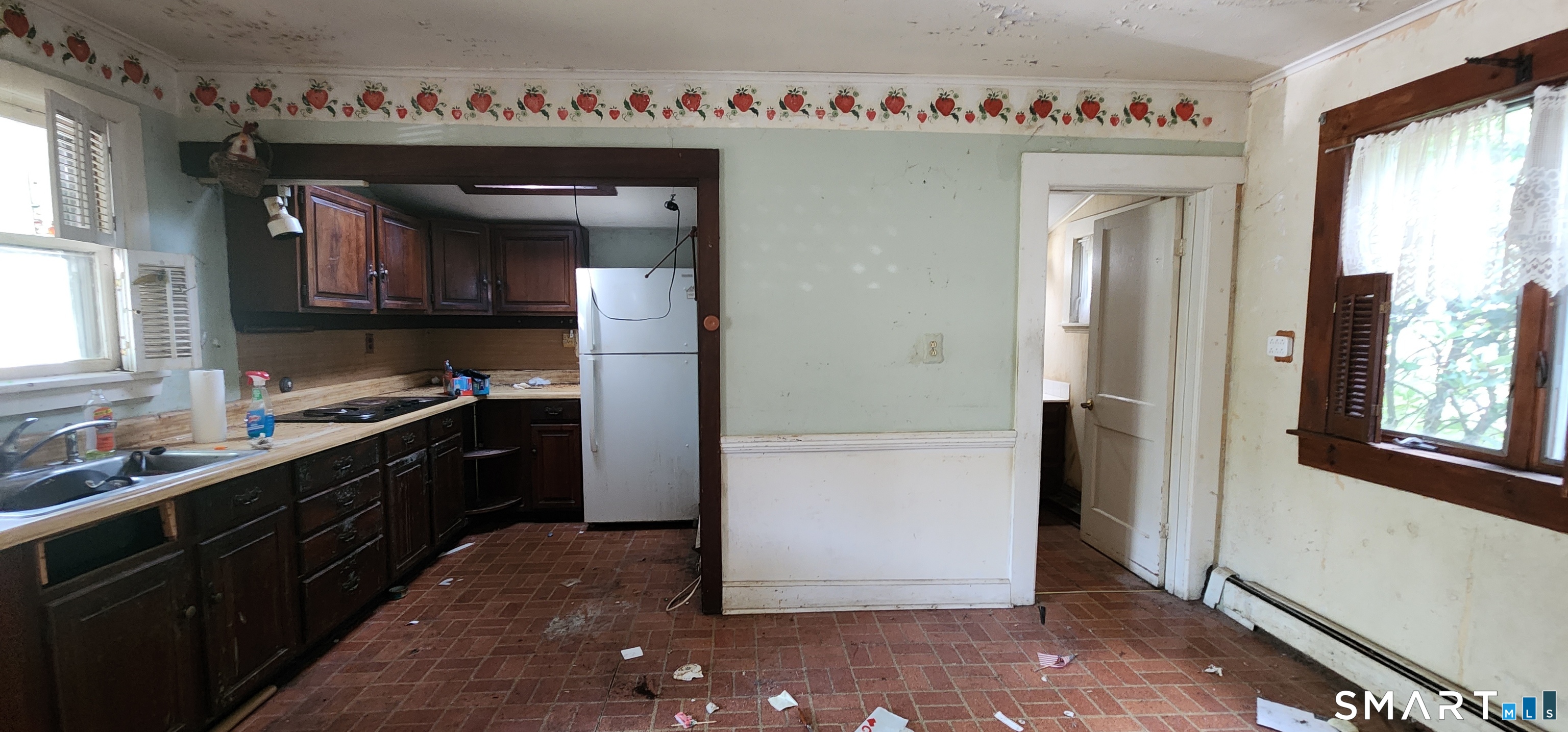 142 Fog Plain Road Waterford CT 06385