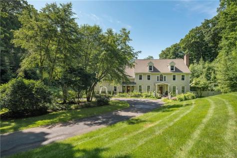 596 Deercliff Road Avon CT 06001