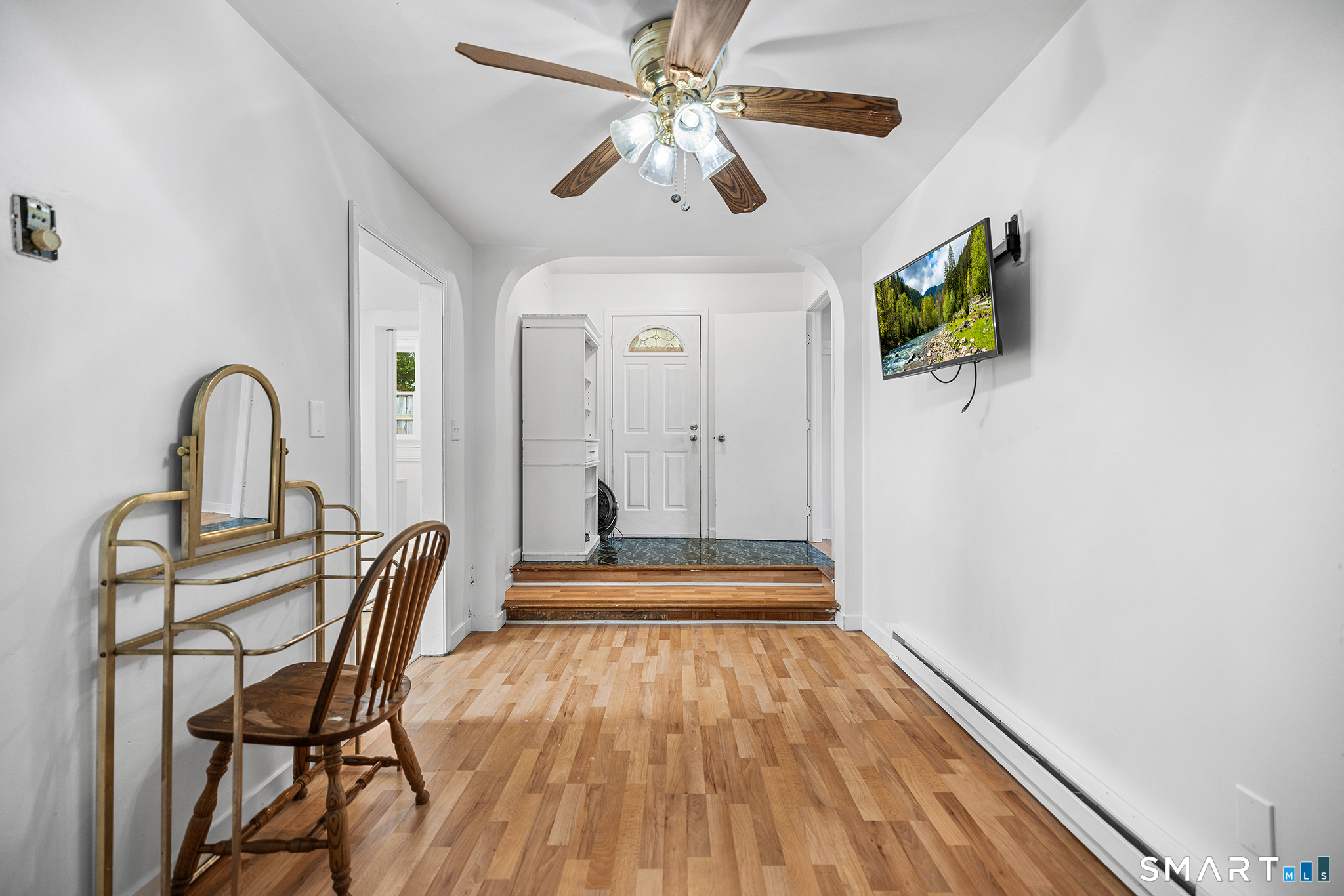 20 Pine Street Waterford CT 06385