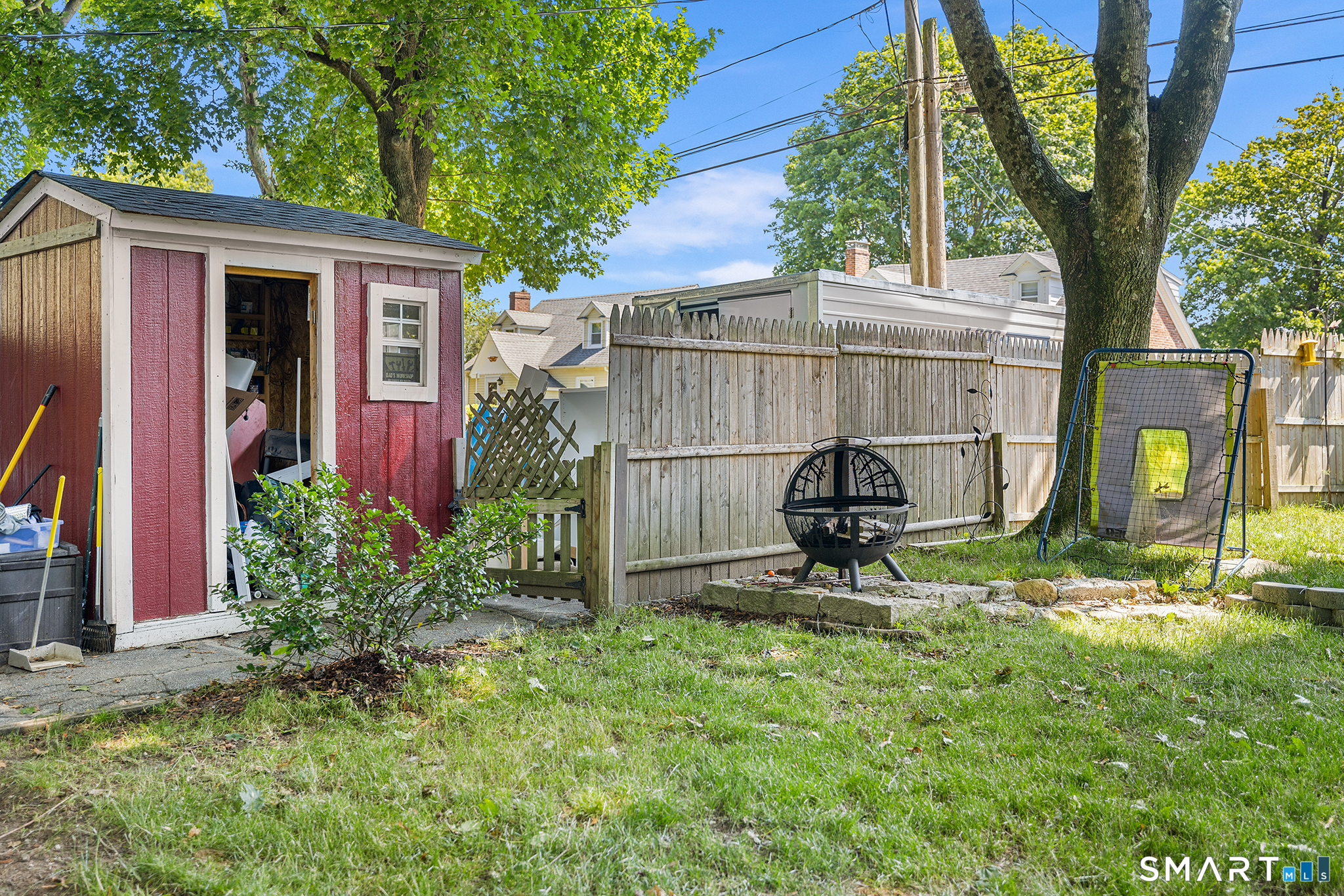 20 Pine Street Waterford CT 06385
