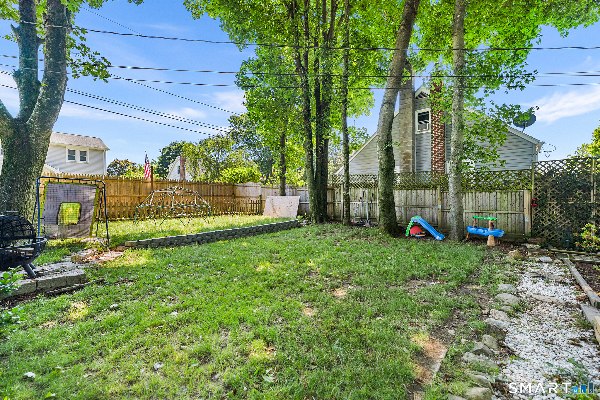 20 Pine Street Waterford CT 06385