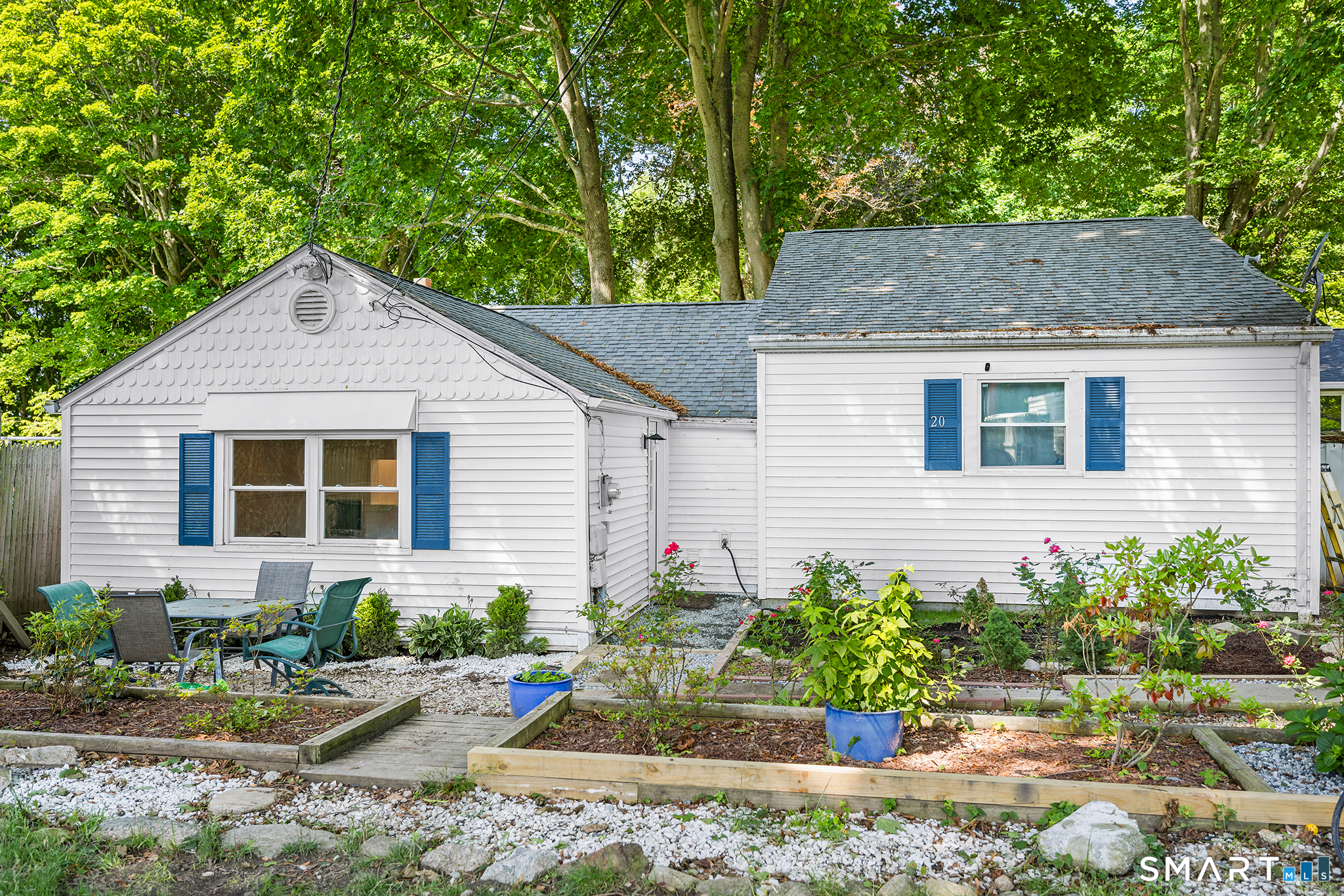 20 Pine Street Waterford CT 06385
