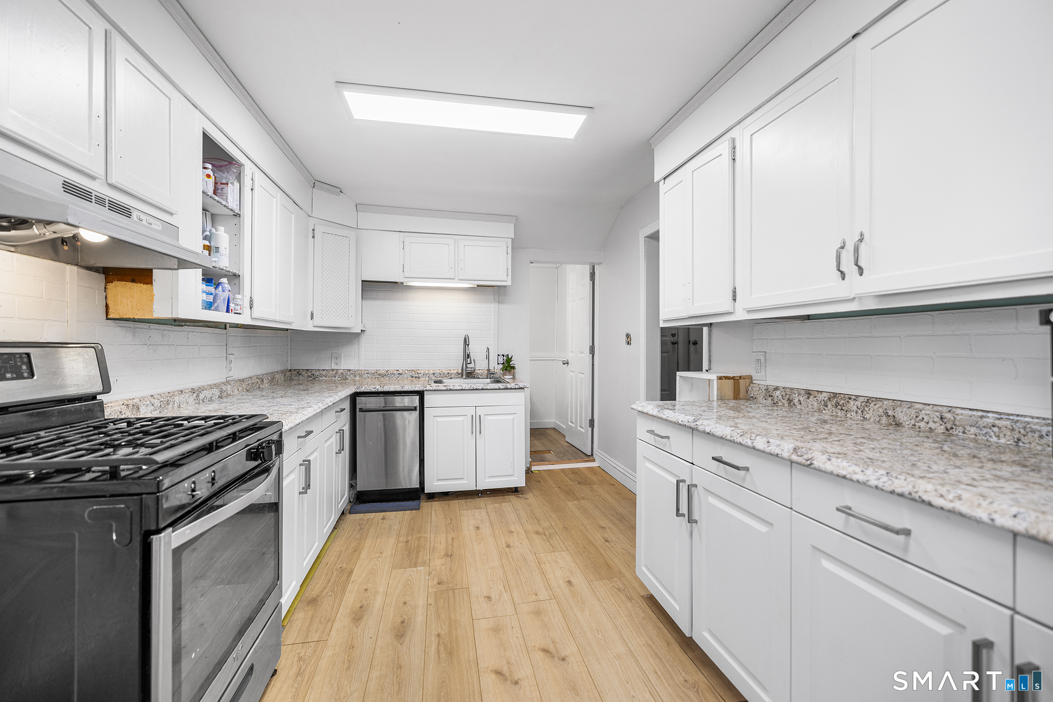 20 Pine Street Waterford CT 06385