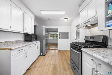 20 Pine Street Waterford CT 06385