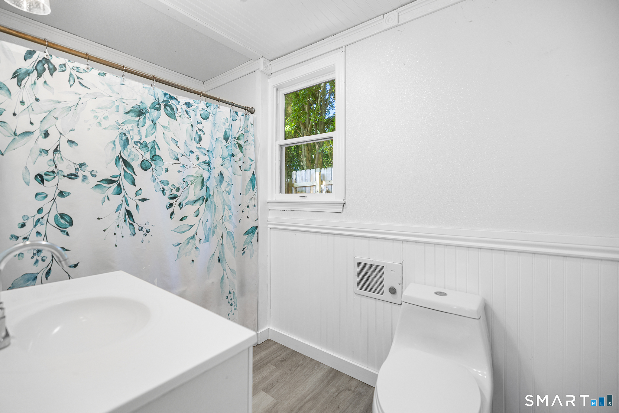 20 Pine Street Waterford CT 06385