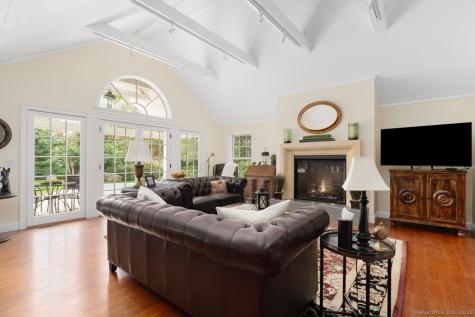 53 Westwood Drive Groton CT 06340