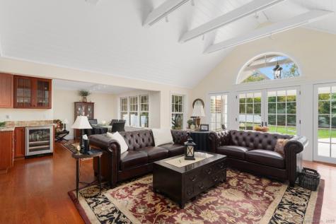 53 Westwood Drive Groton CT 06340