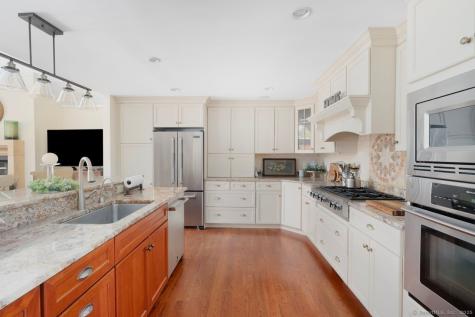 53 Westwood Drive Groton CT 06340