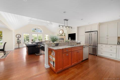 53 Westwood Drive Groton CT 06340