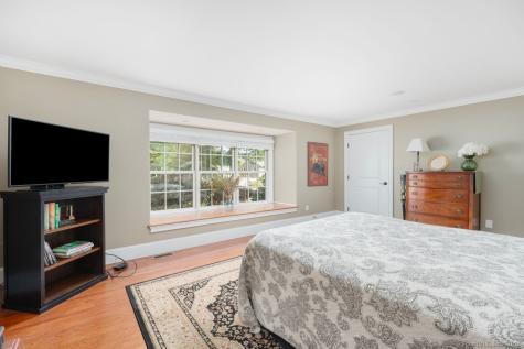 53 Westwood Drive Groton CT 06340