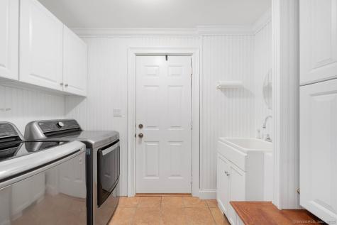 53 Westwood Drive Groton CT 06340