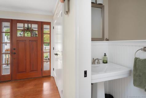 53 Westwood Drive Groton CT 06340