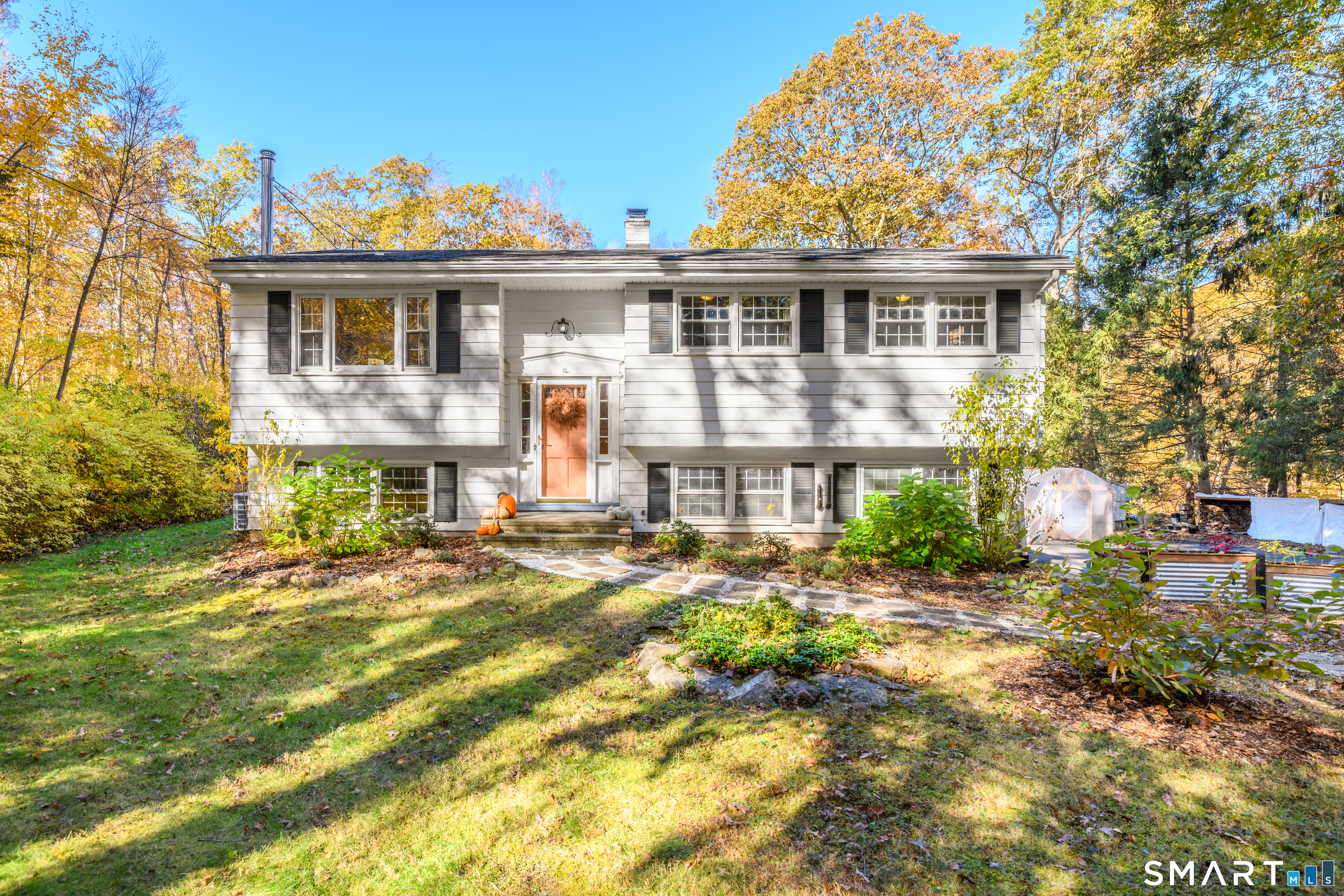 16 Marion Road Bethany CT 06524