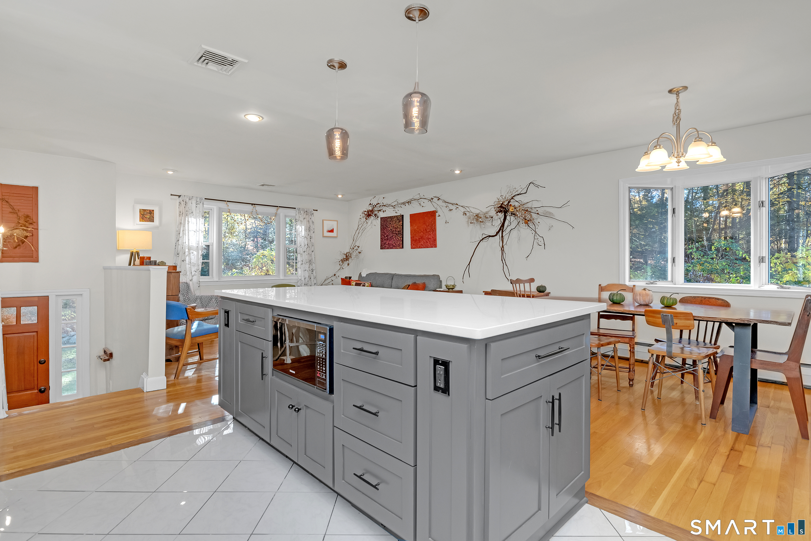 16 Marion Road Bethany CT 06524