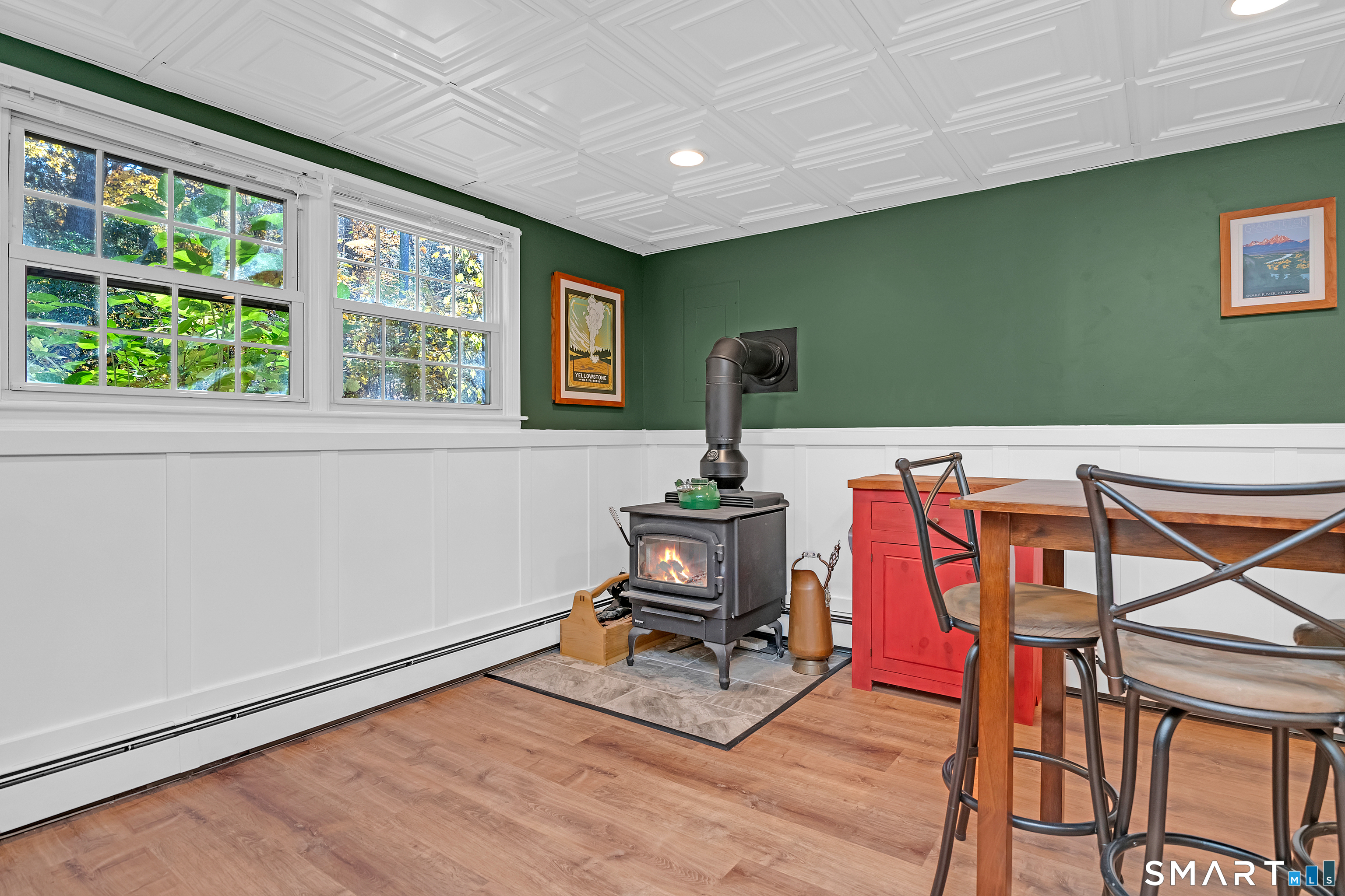 16 Marion Road Bethany CT 06524
