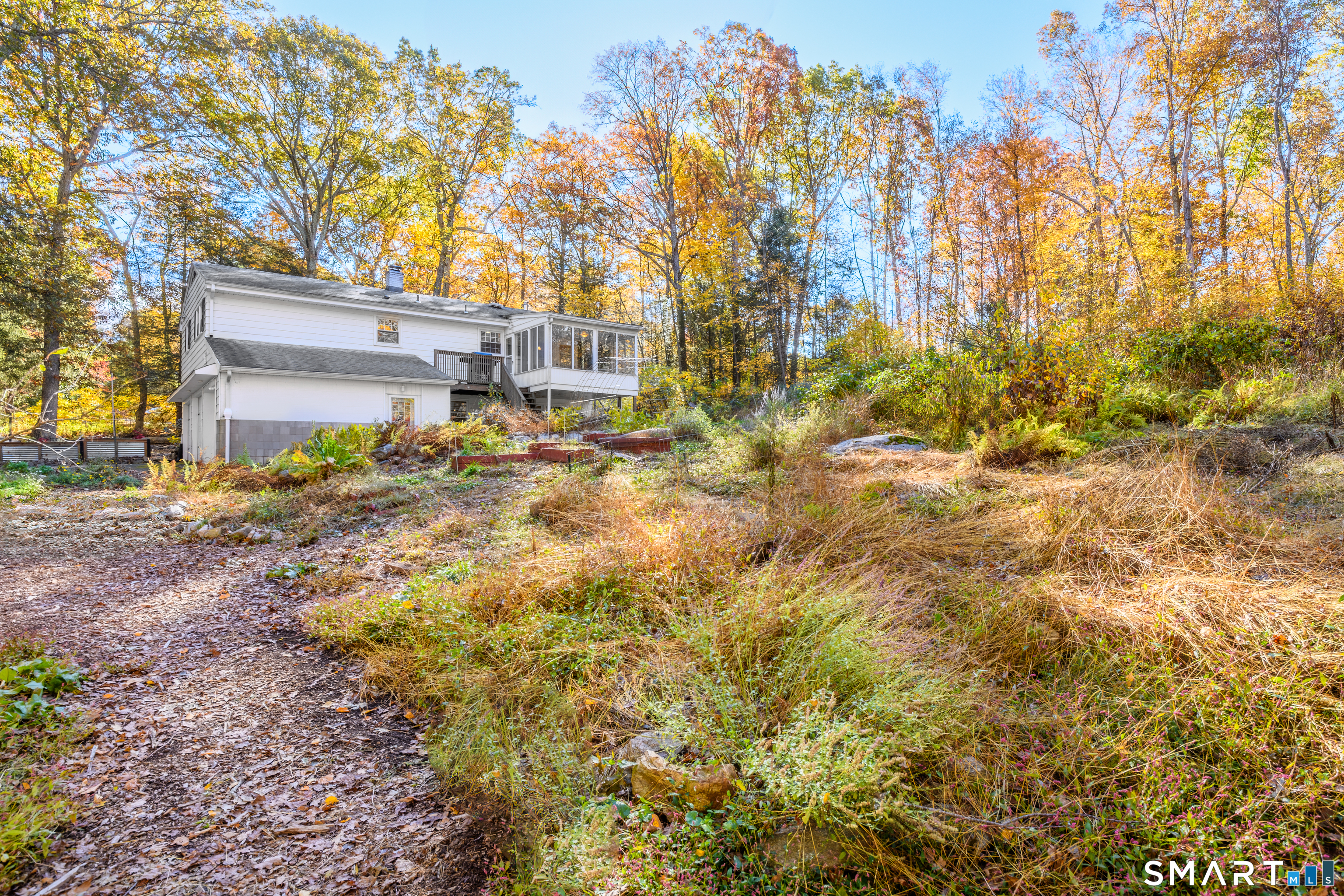 16 Marion Road Bethany CT 06524