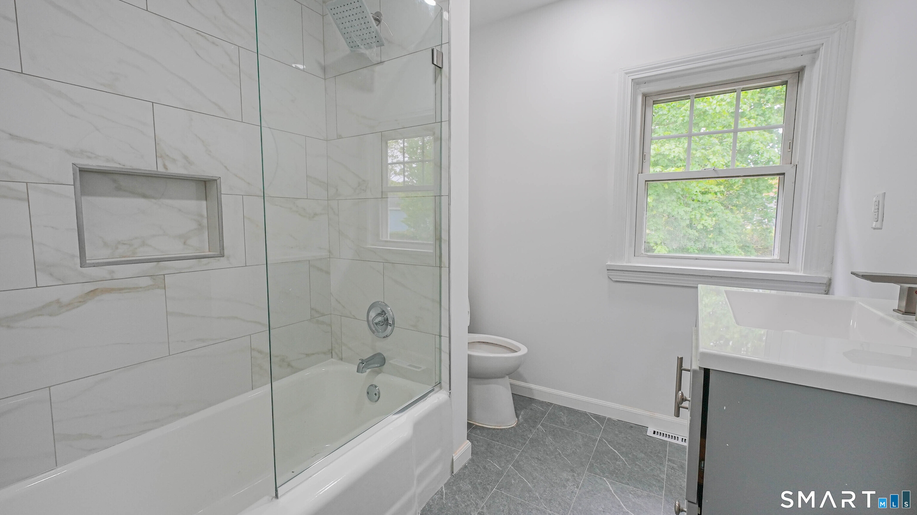 24 Sunfield Circle Waterbury CT 06708