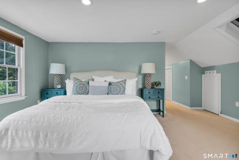 86 Davis Drive Guilford CT 06437