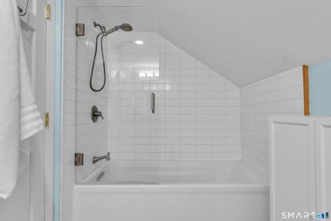 86 Davis Drive Guilford CT 06437