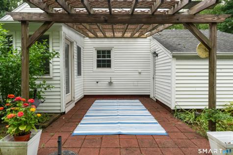 86 Davis Drive Guilford CT 06437