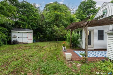 86 Davis Drive Guilford CT 06437