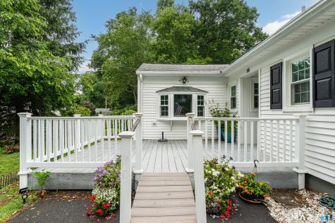 86 Davis Drive Guilford CT 06437