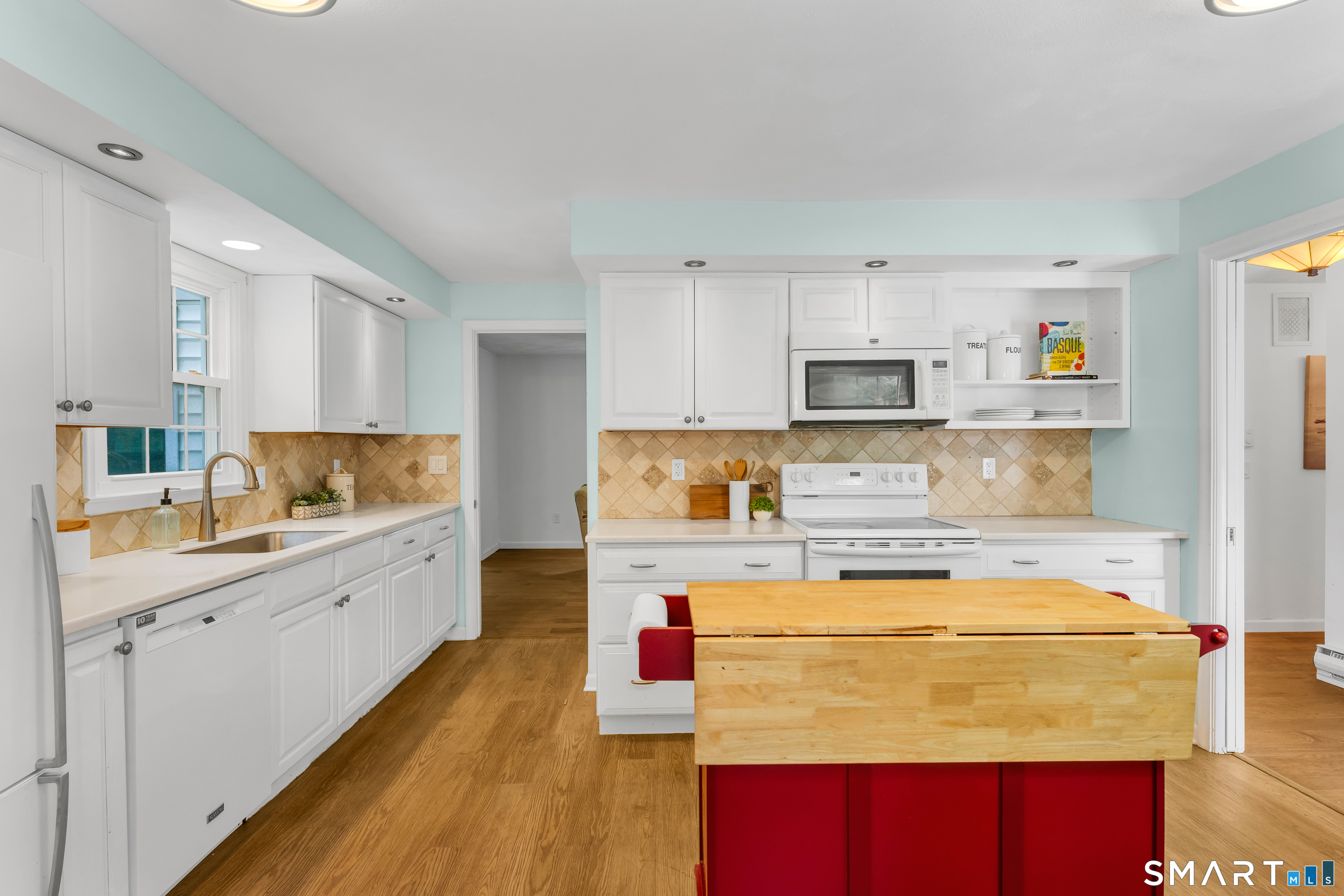 86 Davis Drive Guilford CT 06437