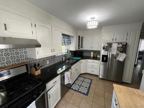 36 Pratt Street Norwich CT 06360