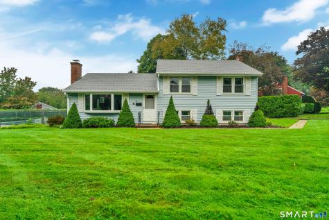 6 Reynolds Drive Wallingford CT 06492