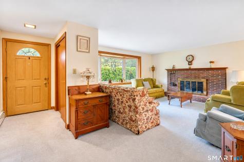 6 Reynolds Drive Wallingford CT 06492