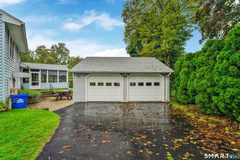 6 Reynolds Drive Wallingford CT 06492