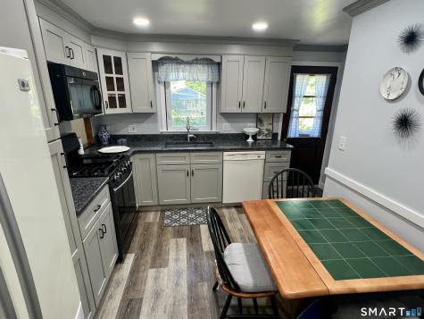 10 Barone Road East Lyme CT 06357